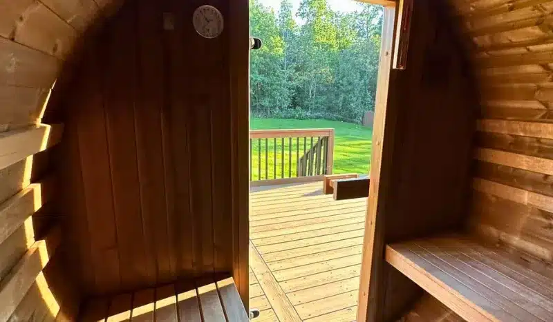 sauna-tonneau-installation-exterieur